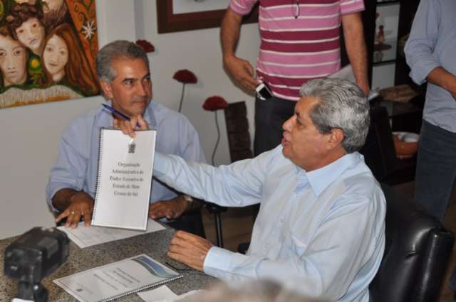 Com aux&iacute;lio de Andr&eacute;, secret&aacute;ria de Administra&ccedil;&atilde;o ir&aacute; coordenar transi&ccedil;&atilde;o