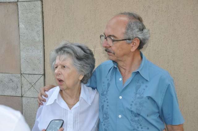 M&atilde;e de candidata tem problemas ao votar e registra reclama&ccedil;&atilde;o em ata
