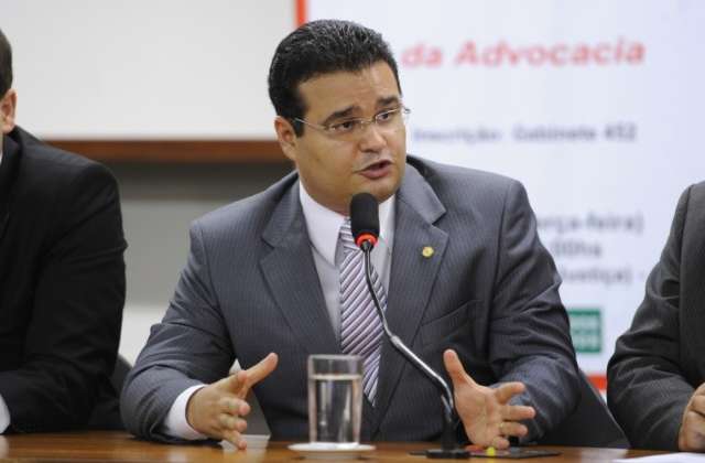 F&aacute;bio v&ecirc; &ldquo;marco hist&oacute;rico&rdquo; em novo c&oacute;digo, prestes a ser aprovado no Senado