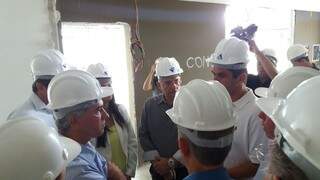 Governador, vice-governadora e secretário de Saúde visitaram Hospital do Câncer. (Foto: Antonio Marques)