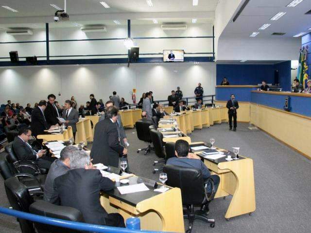 Aprova&ccedil;&atilde;o de incentivos &eacute; retirada da pauta e vota&ccedil;&atilde;o ser&aacute; adiada na C&acirc;mara