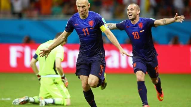 Holanda aplica goleada hist&oacute;rica na Espanha no terceiro jogo da Copa