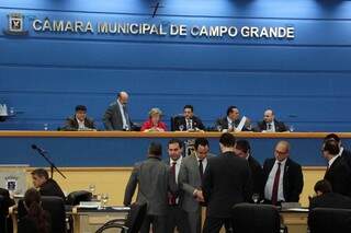 Vereadores no plenário durante a sessão desta terça-feira. (Foto: Izaías Medeiros/CMCG)