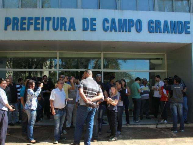 Associa&ccedil;&atilde;o que apoia Uber quer regra para contratar motorista auxiliar