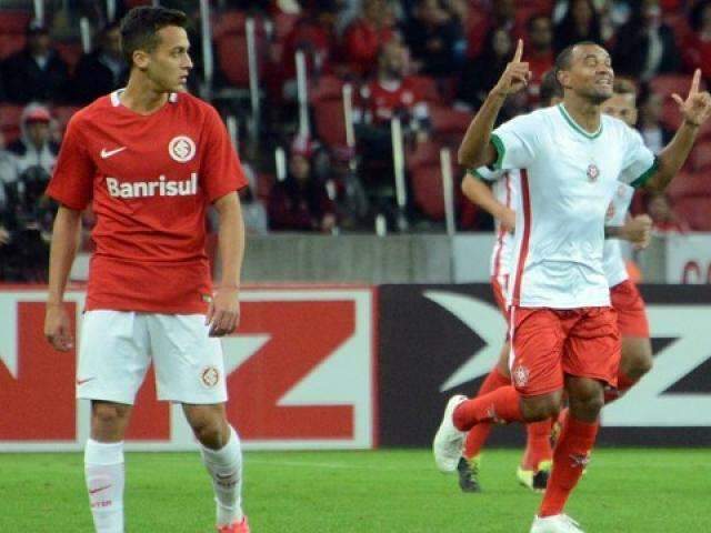 &lsquo;Pesadelo colorado&rsquo; continua e Boa derruba Inter no Beira-Rio