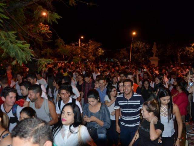 Com invas&atilde;o em Assun&ccedil;&atilde;o, fronteira protesta contra governo paraguaio