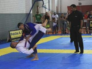 Luta do Sul-Americano de Jiu-Jitsu realizado ano passado no ginásio 