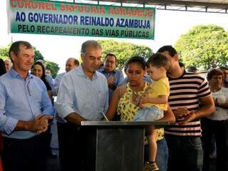 Governador assinou ordem de serviço para novas obras no município (Foto: Edemir Rodrigues/Segov)