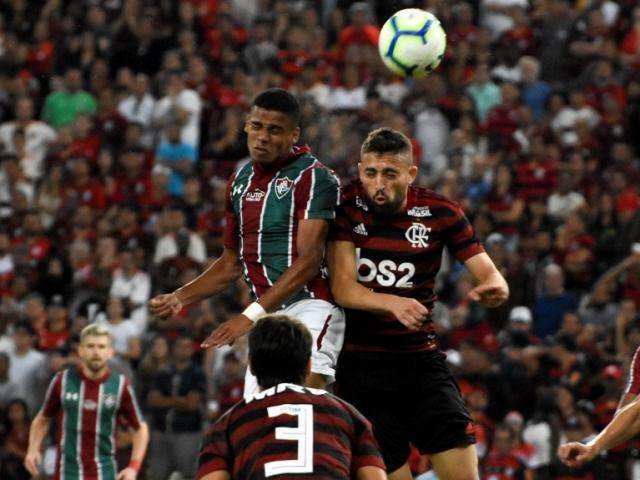 Fluminense e Flamengo fazem clássico eletrizante, mas ficam no empate sem gols