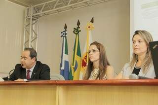 Promotores traçaram estratégias para mudar o cenário de transparência dos municípios (Foto: Divulgação/MPE)