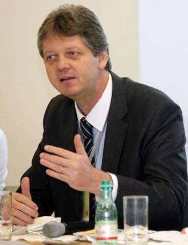 Fiems diz que pacote para ind&uacute;stria &eacute; bom, mas resultados v&atilde;o demorar