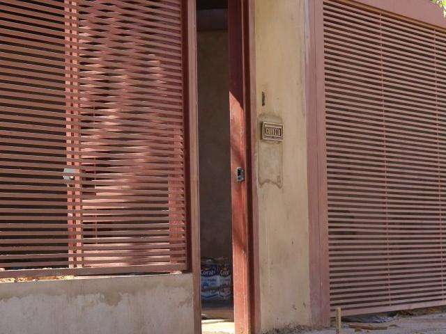 Vigia &eacute; morto com tiro no pesco&ccedil;o dentro de casa em constru&ccedil;&atilde;o