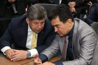 Deputados Lídio Lopes (Patri) e Marçal Filho (PSDB), durante sessão na Assembleia (Foto: Assessoria/ALMS)