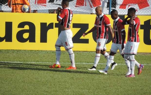 S&atilde;o Paulo vence em estreia no Paulist&atilde;o e Luis Fabiano marca 200&ordm; gol