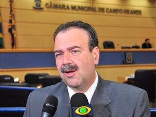 Ex-presidente da Casa, vereador Paulo Siufi diz que acompanha o caso com preocupação. (Foto: arquivo)