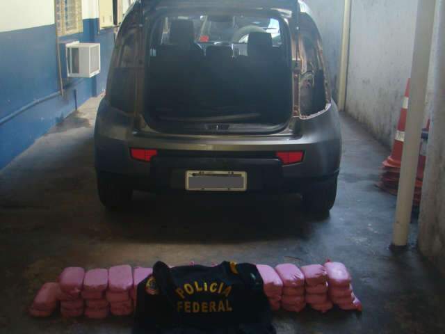  PF apreende mais de 50 kg de coca&iacute;na da Bol&iacute;via que seriam entregues na Capital