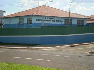 Escola estadual Silvio Oliveira dos Santos. (Foto: Arquivo)