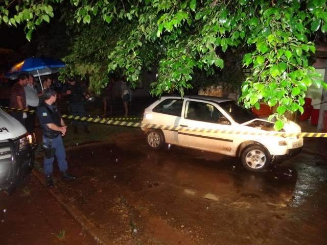 Pol&iacute;cia investiga assassinato de jovem baleado ao sair para comprar lanche
