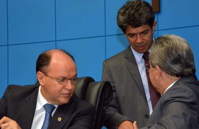 Deputados discutem plano de carreira e crit&eacute;rios para conselheiros do TCE
