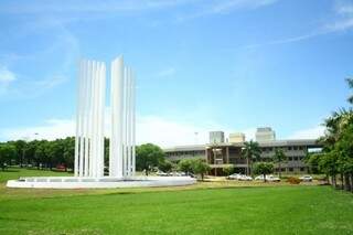 Campus da UFMS está localizado atualmente próximo ao estádio Morenão, no bairro Universitário (Foto: Marcos Ermínio)