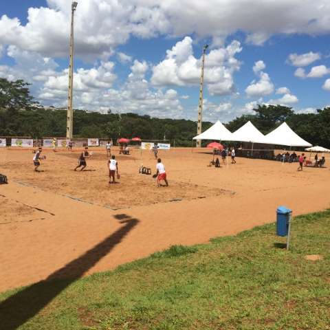 Torneio de beach tennis reuniu 72 atletas no Parque das Na&ccedil;&otilde;es Ind&iacute;genas