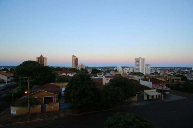 Previs&atilde;o &eacute; de sol forte e dia quente para esta sexta-feira de c&eacute;u claro