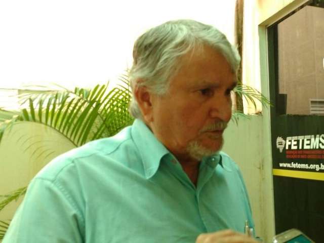 Demitidos sem receber, ex-funcion&aacute;rios do PT dizem levar calote de Zeca