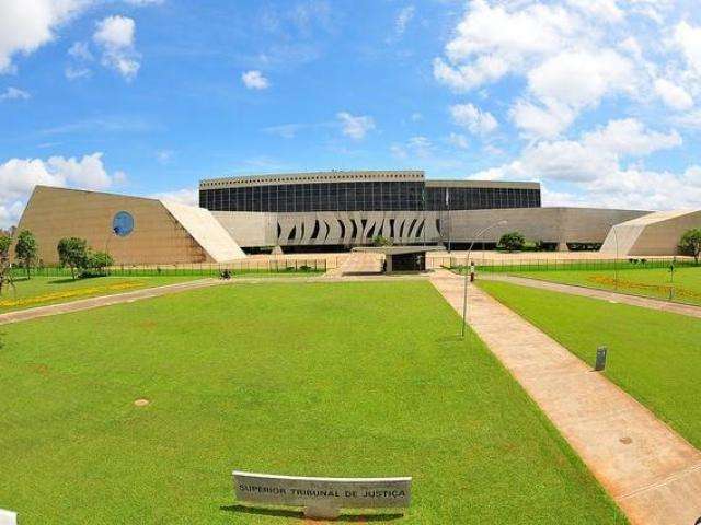 Contra grava&ccedil;&atilde;o de conversas, defesa de Molina tenta liminar no STJ