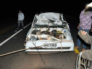 Veículo ficou com frente destruída e motorista teve traumatismo craniano depois de colisão na BR-060. (Foto: O Correio News)
