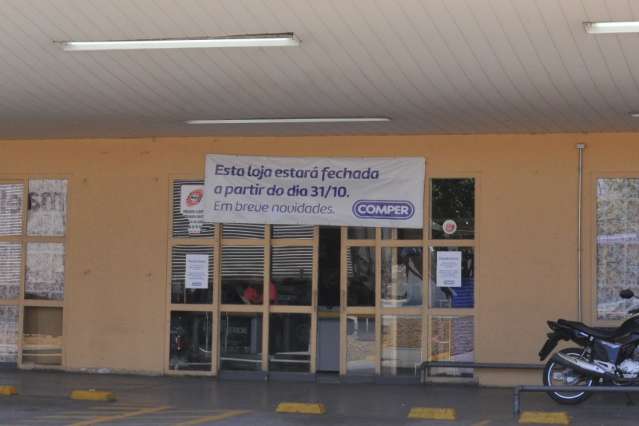 Comper fecha unidade da avenida Fernando Corr&ecirc;a e promete nova loja