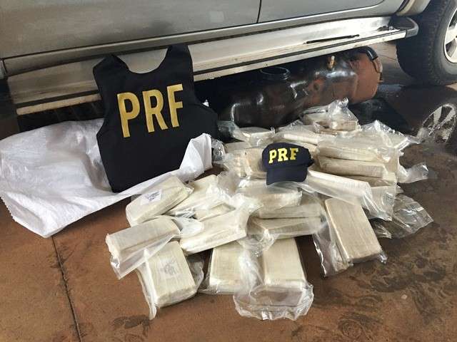 Pecuarista em caminhonete de luxo &eacute; preso com 44 kg de coca&iacute;na pura