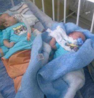 Gêmeo de bebê que ficou 18h em UPA também é transferido para hospital