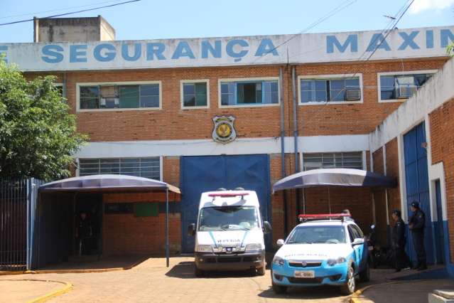 Presos tinham celulares e at&eacute; vendiam drogas dentro da M&aacute;xima da Capital