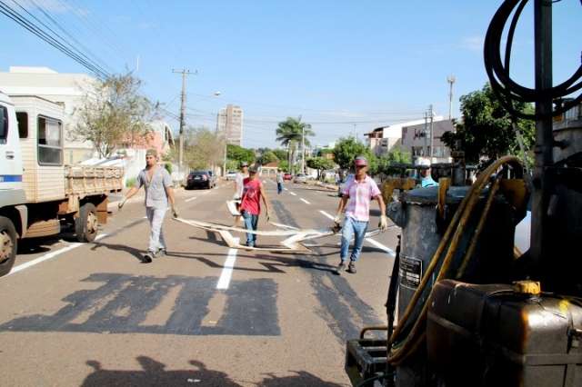 Agetran conclui reordenamento vi&aacute;rio em rua que corta dois bairros