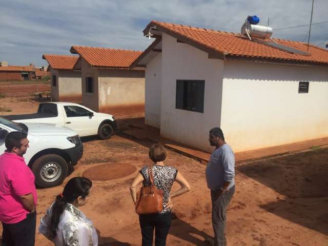 Para economizar energia, 313 casas populares ter&atilde;o aquecedor solar