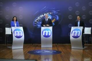 Candidatos participaram de debate nesta sexta (Foto: Alcides Neto)
