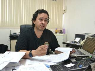 Delegado Wellington Oliveira explica como irá funcionar operação. (Foto: Minamar Júnior)