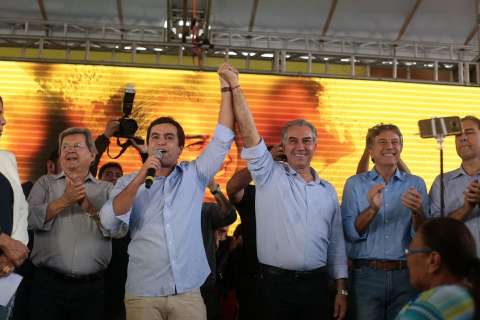 Candidato à reeleição, Reinaldo aposta na vida limpa e legado do governo