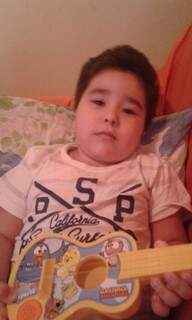 Luis nasceu prematuro e teve paralisia cerebral.(Foto:Arquivo Pessoal)