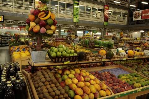 Carne, frutas e hortaliças contribuem para inflação no mês de agosto na Capital