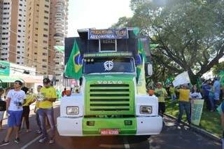 No dia 13 de março, na manifestação que aconteceu na Capital, foi utilizado o trio elétrico grande, Trovão Azul. (Foto: Marcos Ermínio/ Arquivo)