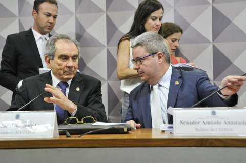 Comissão do impeachment ouve hoje defesa da presidente Dilma Rousseff