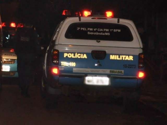 Por ci&uacute;mes, rapaz invade festa e esfaqueia acompanhante da ex