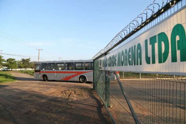 Motoristas protestam e transporte coletivo &eacute; paralisado at&eacute; &agrave;s 6h30