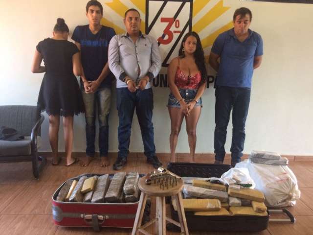 Grupo &eacute; flagrado transportando drogas, armas, muni&ccedil;&otilde;es e anabolizantes para MT