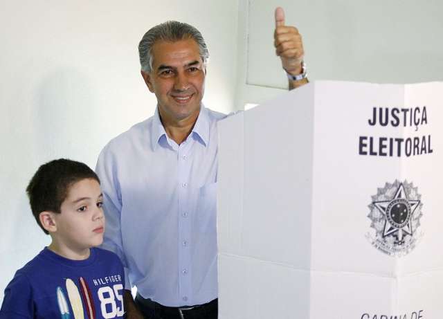 Primeira pesquisa do 2&ordm; turno mostra Reinaldo na frente de Delc&iacute;dio
