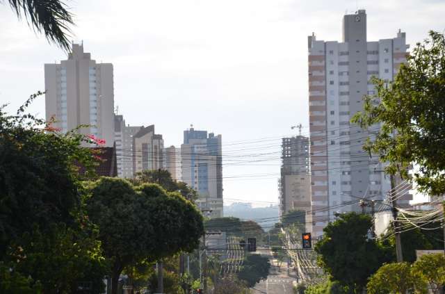 Dia amanheceu claro, mas previs&atilde;o &eacute; de tempo nublado em todo Estado 