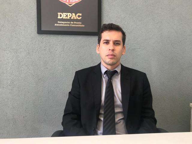 Pol&iacute;cia investiga se faca encontrada a 400 metros de carro foi usada em crime