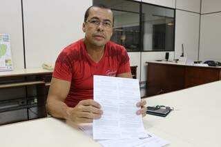 José Carlos de Souza, diretor da escola Reis Veloso, disse que falsificação nunca ocorreu (Foto: Eliel Oliveira)