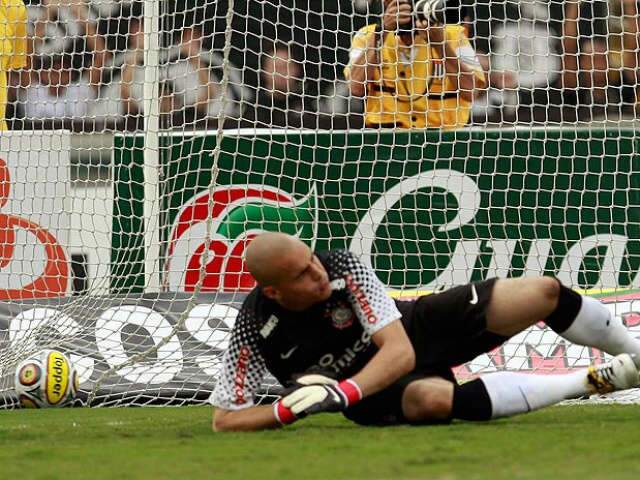  Sem Adriano, Corinthians perde em casa para o S&atilde;o Caetano por 2 a 1 